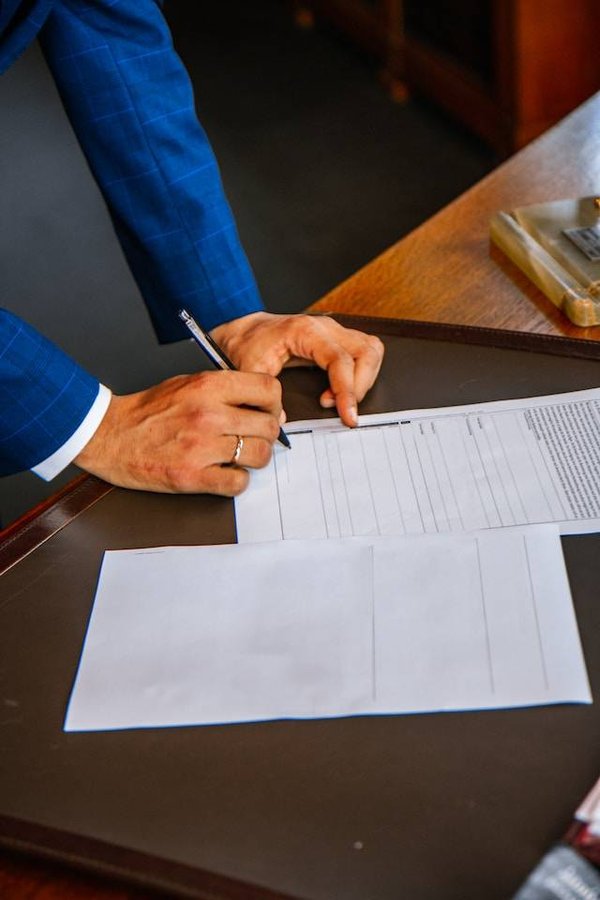 Comment signer et respecter un contrat de location d'un bien immobilier à Valfréjus ?