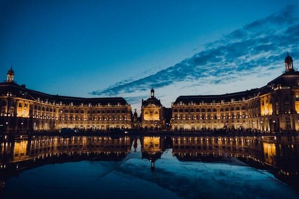 Dénicher la perle rare : votre guide ultime avec l'agence immobilière de Saint Genès à Bordeaux